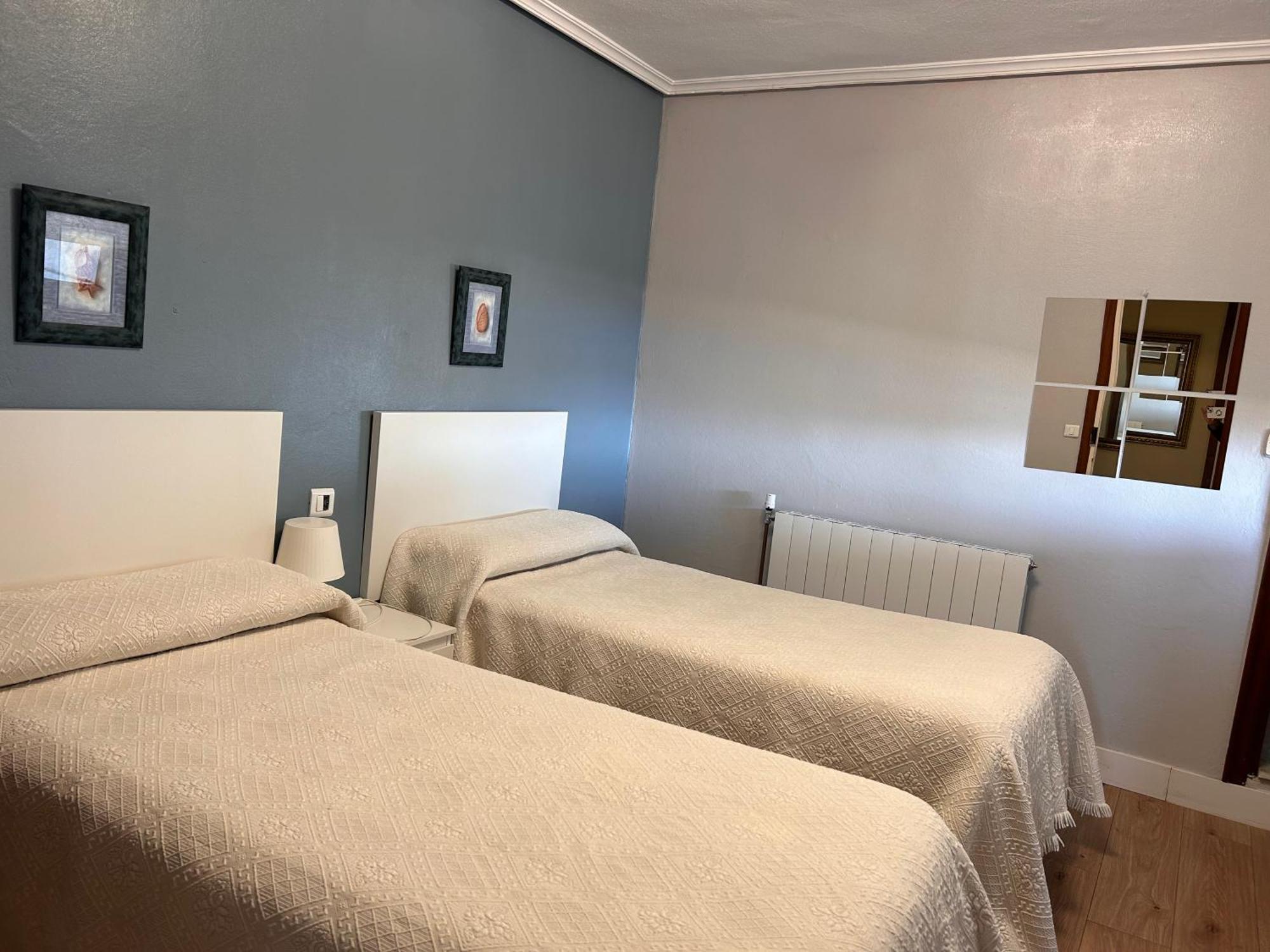 Hostal El Carro Laredo Zewnętrze zdjęcie